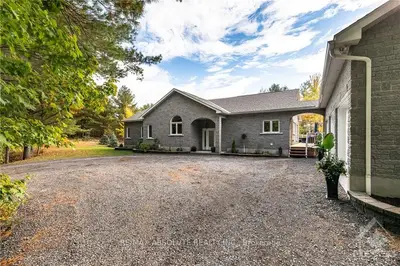 3387 TORWOOD Drive, Constance Bay - Dunrobin - Kilmaurs - Woodlawn, ON K0A 1T0