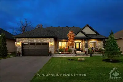 66 Bald Eagle Crescent, Stittsville - Munster - Richmond, ON K0A 2Z0