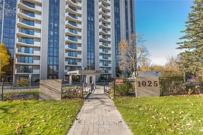 1025 RICHMOND Road 1402, Woodroffe, ON K2B 8G8