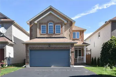 150 Strathcarron Crescent, Kanata, ON K2K 0C8