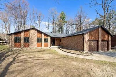 3525 BIRCHTREE Crescent, Orleans - Cumberland and Area, ON K4B 1N6
