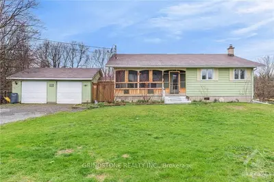 474 RIDEAU RIVER Road, Montague, ON K0G 1N0