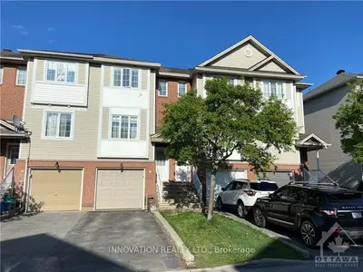17 YORKVILLE Street, Carlington - Central Park, ON K2C 4B6