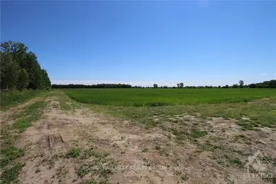 1217 YORKS CORNERS Road, Greely - Metcalfe - Osgoode - Vernon and Area, ON K0A 1V0