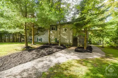 146 MOORHEAD Drive, Carp - Dunrobin - Huntley - Fitzroy and Area, ON K0A 1X0