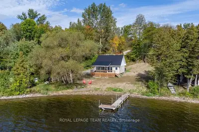 32 HENDRY Lane, Whitewater Region, ON K0J 1K0