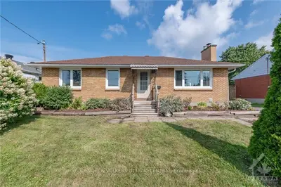 21 WESTWOOD Drive, Meadowlands - Crestview and Area, ON K2G 2W8