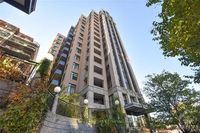 245 KENT Street 1701, Ottawa Centre, ON K2P 0A5