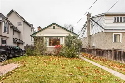 323 LANARK Avenue, Westboro - Hampton Park, ON K1Z 6R6