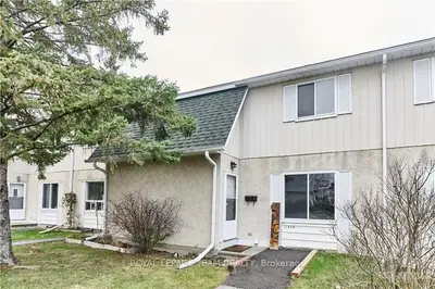 1554 BEAVERPOND Drive D, Cyrville - Carson Grove - Pineview, ON K1B 3R9