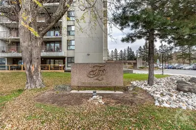 1785 FROBISHER Lane 2805, Alta Vista and Area, ON K1G 3T7