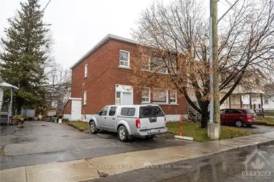 307 MONTFORT Street 1, Vanier and Kingsview Park, ON K1L 5N7
