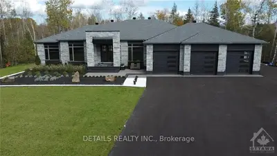157 WILBERT COX Drive, Carp - Huntley Ward, ON K0A 1L0