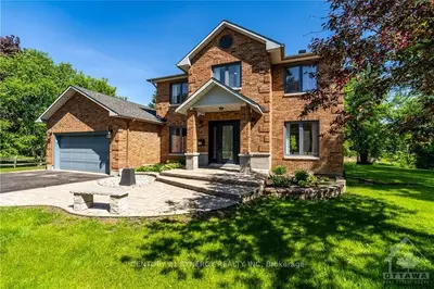 4 RYEBURN Drive, Blossom Park - Airport and Area, ON K1V 1H6