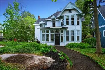 11 GRANITE Street W, Brockville, ON K6V 3P3