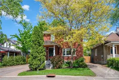 205 COWLEY Avenue, Tunneys Pasture and Ottawa West, ON K1Y 0G8