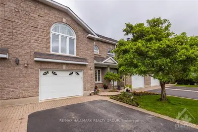 2053 FRANK BENDER Boulevard, Orleans - Convent Glen and Area, ON K1C 1M7