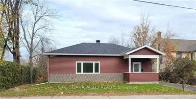 547 PEMBROKE Street, Pembroke, ON K8A 3L5