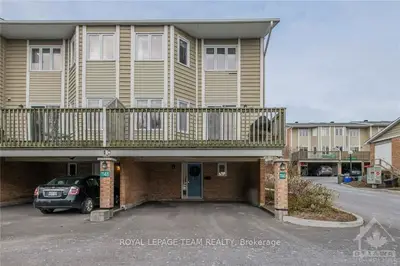 1146 CHIMNEY HILL Way, Beacon Hill North - South and Area, ON K1J 8Z8