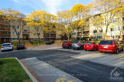 6470 BILBERRY Drive 413, Orleans - Convent Glen and Area, ON K1C 4P1