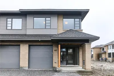 917 CHIPPING Circle, Blossom Park - Airport and Area, ON K4M 0E7