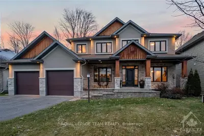53 MOORE Street, Stittsville - Munster - Richmond, ON K0A 2Z0
