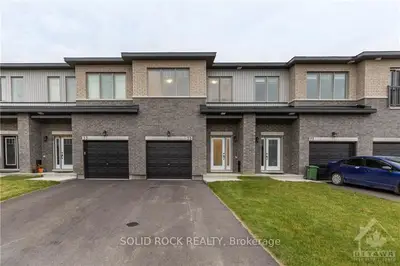 75 RALLIDALE Street, Blossom Park - Airport and Area, ON K1X 0G7