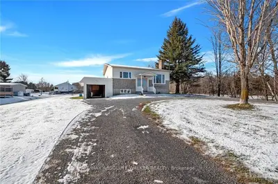3104 CHAMPLAIN Road, Clarence-Rockland, ON K0A 1E0