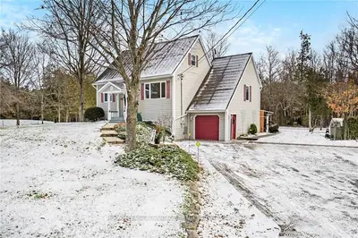 211 BAY Road, Rideau Lakes, ON K0G 1L0