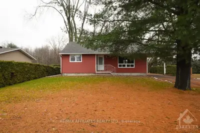 4 CENTRE Street, Clarence-Rockland, ON K0A 1E0