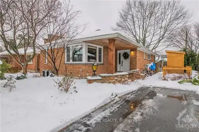 660 FRASER Avenue, Carlingwood - Westboro and Area, ON K2A 2R8