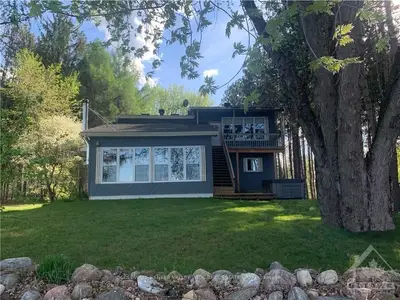 74 MCCREARY Lane, Horton, ON K7V 3Z8