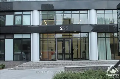 255 BAY Street 413, Ottawa Centre, ON K1R 0C5