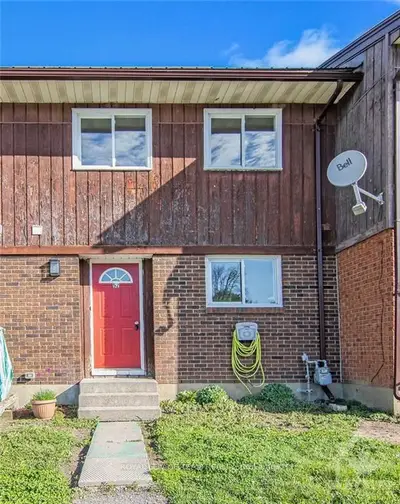 52 Carraway Crescent, South Dundas, ON K0C 1X0