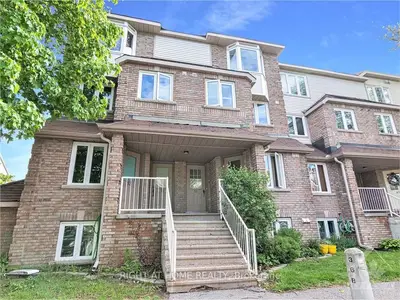 51 BRISTON, Hunt Club - South Keys and Area, ON K1G 5P6