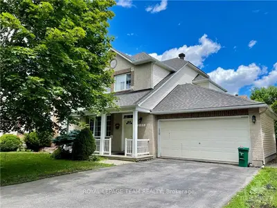2105 BLUE WILLOW Crescent, Orleans - Convent Glen and Area, ON K1W 1K3