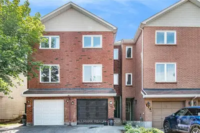 172 PROVENDER Avenue, Manor Park - Cardinal Glen and Area, ON K1K 4N6