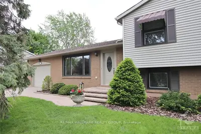 73 DALLAIRE Crescent, Stittsville - Munster - Richmond, ON K0A 2Z0