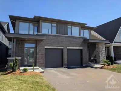 306 LYSANDER Place, Manor Park - Cardinal Glen and Area, ON K1K 4Y9