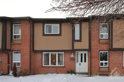 3126 STOCKTON Drive, Blossom Park - Airport and Area, ON K1T 1S1