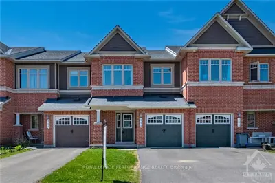 558 LANGELIER Avenue, Orleans - Convent Glen and Area, ON K1W 0E7