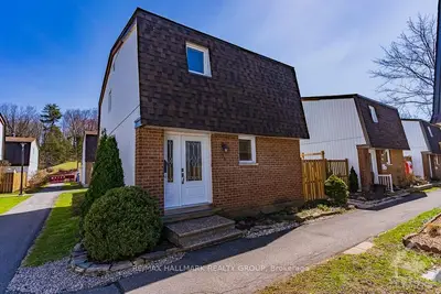 837 EASTVALE Drive 94, Beacon Hill North - South and Area, ON K1J 7T5