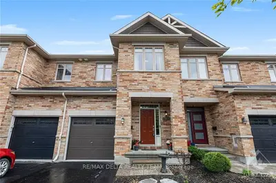 1960 PENNYROYAL Crescent, Orleans - Cumberland and Area, ON K4A 0S7