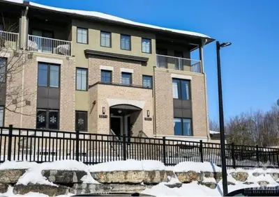 255 TITANIUM A, Orleans - Convent Glen and Area, ON K1C 0A5