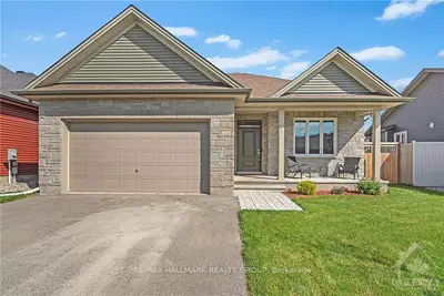 51 YORK CROSSING Road, Russell, ON K4R 0C4