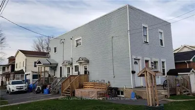 401-401a Sixth Street & 3rd Unit On 605 Gloucester St N Street, Cornwall, On K6h 2p2