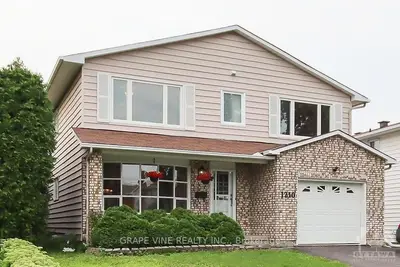 1210 ST MORITZ Court, Orleans - Convent Glen and Area, ON K1C 3B3