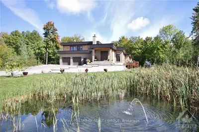 892 CORKTOWN Road, Merrickville-Wolford, ON K0G 1N0