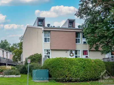 3415 UPLANDS Drive 30, Hunt Club - Windsor Park Village and Area, ON K1V 9N3
