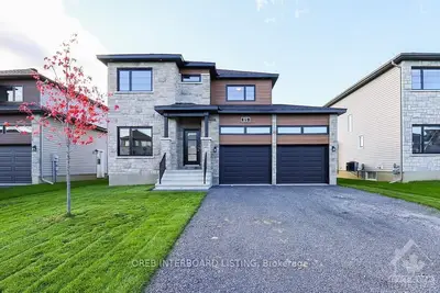 65 DUNCANVILLE Street, Russell, ON K4R 0E8